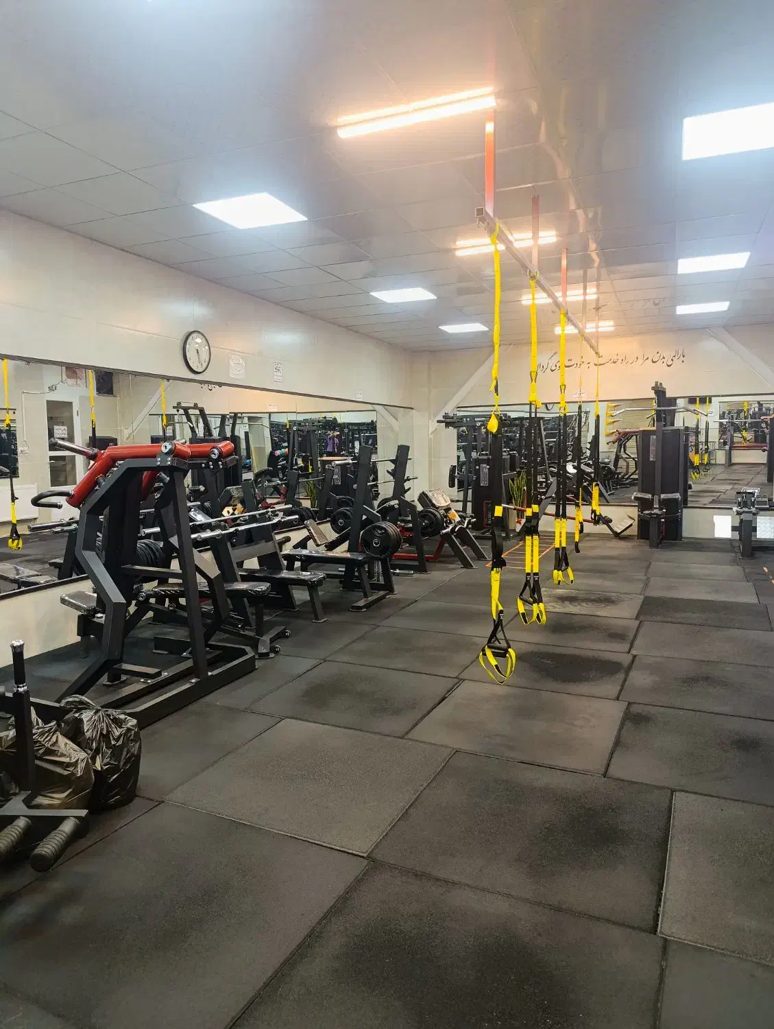 رهن و اجاره شیفت صبح کامل باشگاه بانوان|اجارهٔ مغازه و غرفه|مشهد, حیدرآباد|دیوار