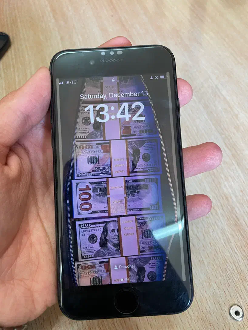 آیفون se 2020 فوق العاده تمیز|موبایل|اصفهان, شهرک کاوه|دیوار