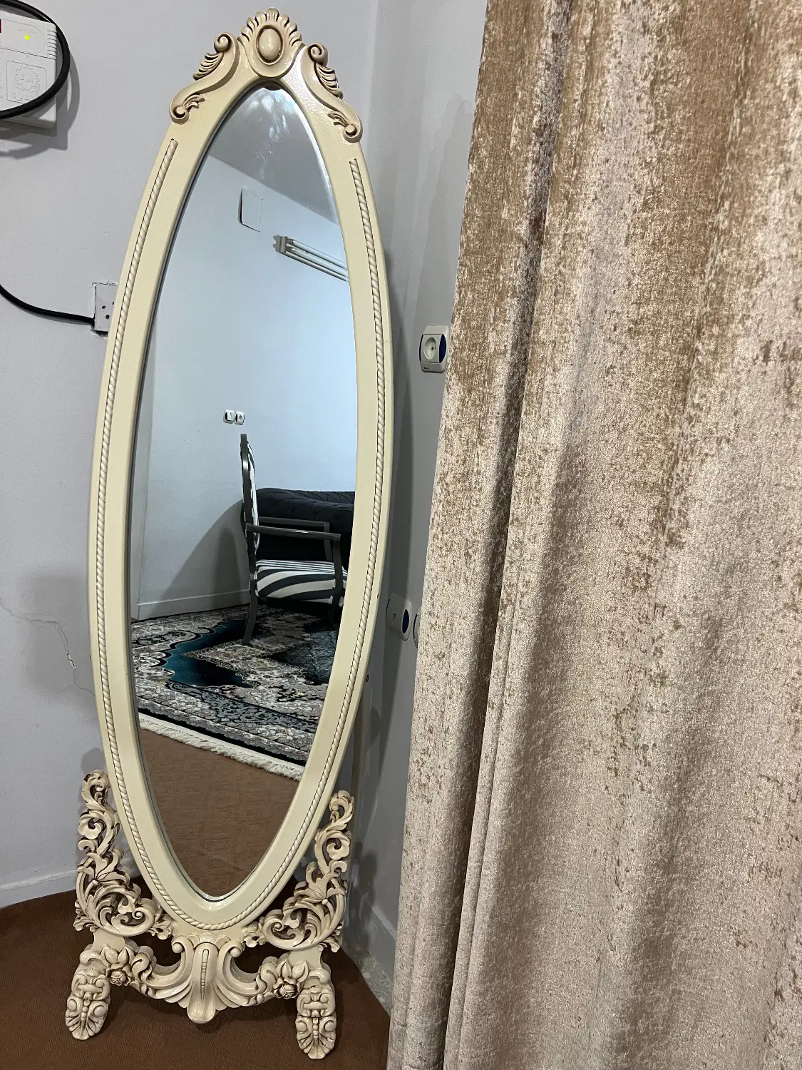 آینه|آینه|اندیمشک, |دیوار