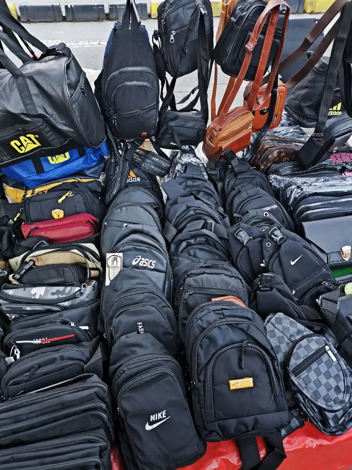 انواع کیف 198|کیف، کفش، کمربند|سنندج, |دیوار