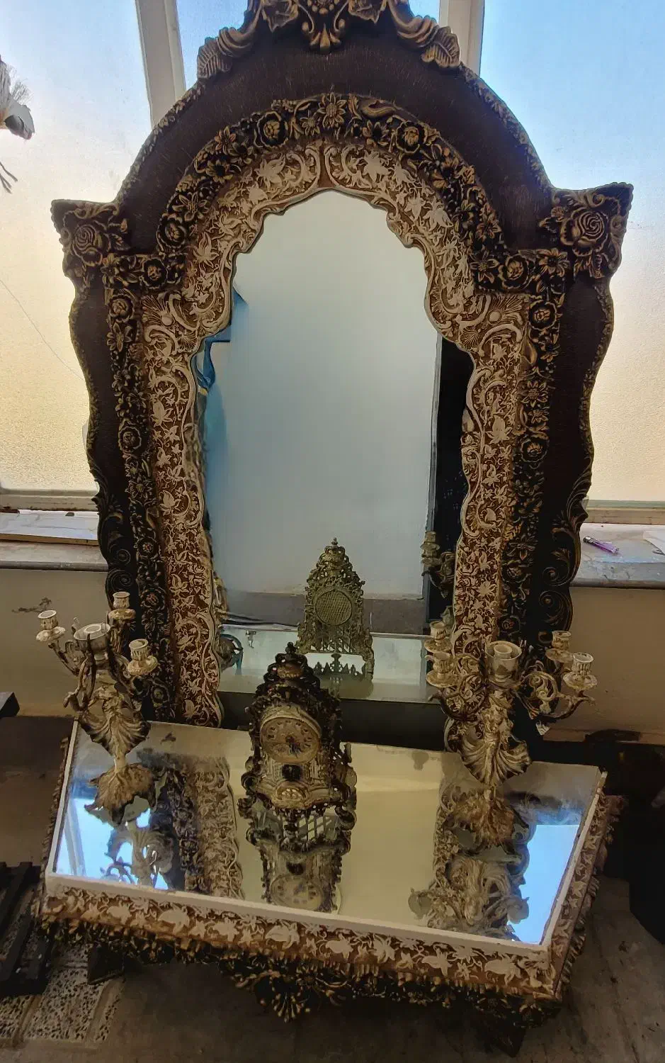 آینه کنسول|بوفه، ویترین، کنسول|صدرا-فارس, فاز ۱|دیوار