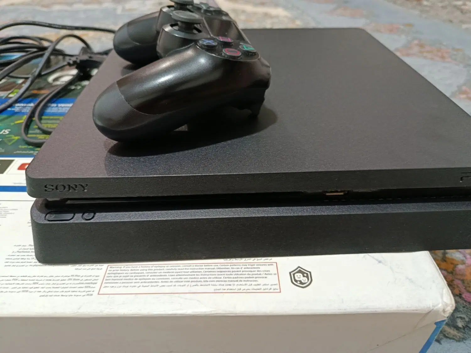 Ps4 slim|کنسول، بازی ویدئویی و آنلاین|شیراز, ریشمک|دیوار