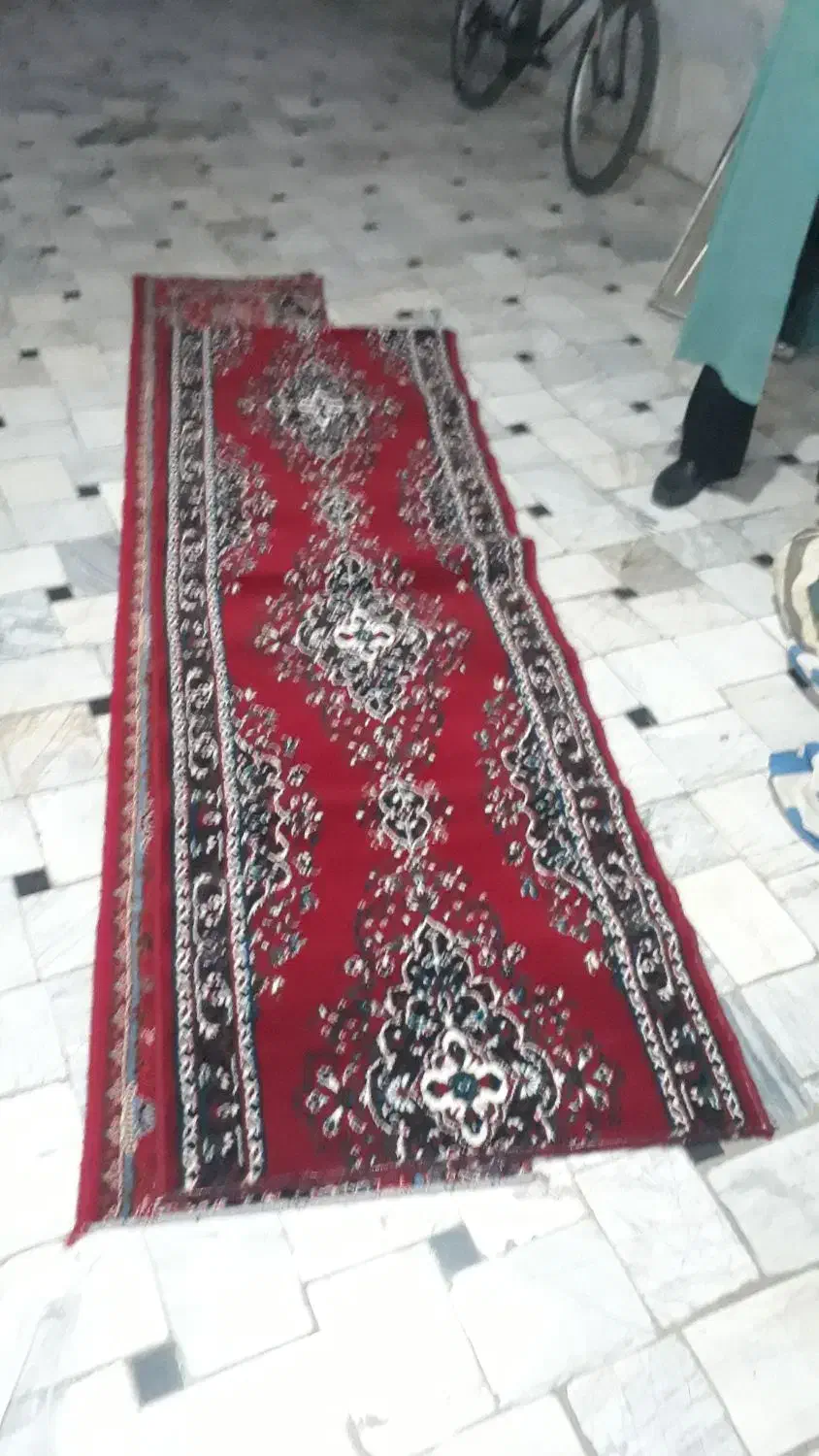 دو عدد فرش کناره در حد نو|فرش|قزوین, |دیوار
