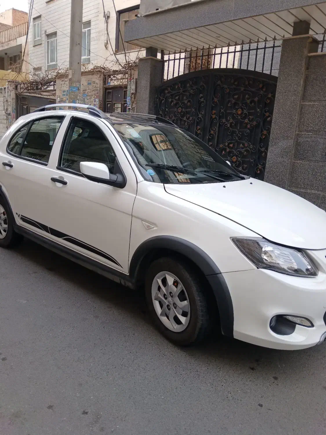 کوئیک سفید مشکی|خودرو سواری و وانت|تهران, نظامی گنجوی (توانیر)|دیوار