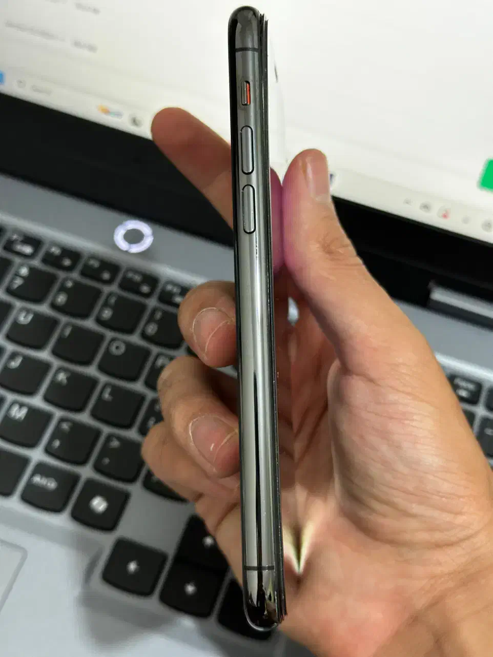 iPhone 11pro باتری ۱۰۰|موبایل|کاشان, شهرک امیرکبیر|دیوار