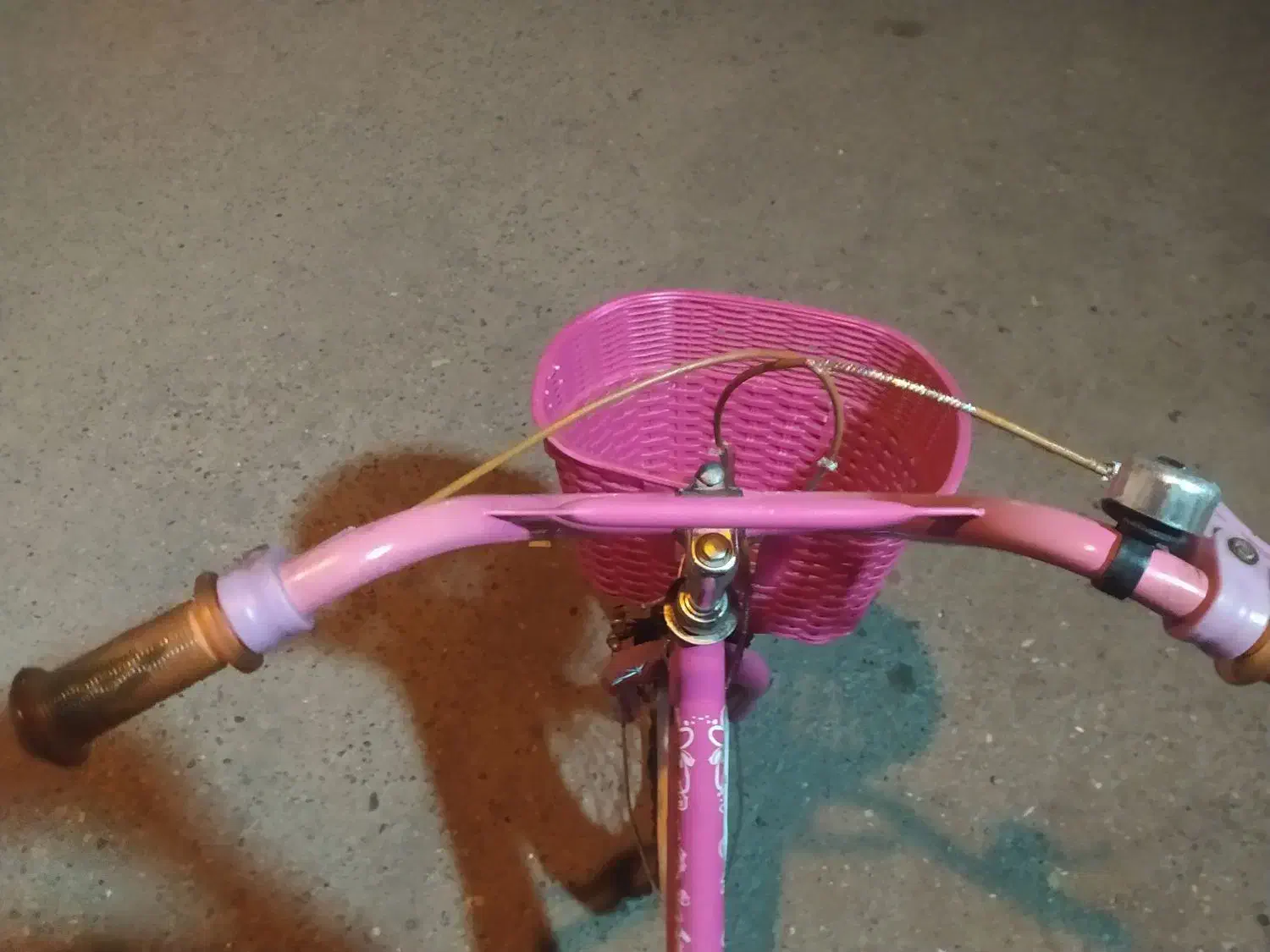 دوچرخه سایز ۱۸  دوخترونه|دوچرخه، اسکیت، اسکوتر|رشت, گلزاران|دیوار