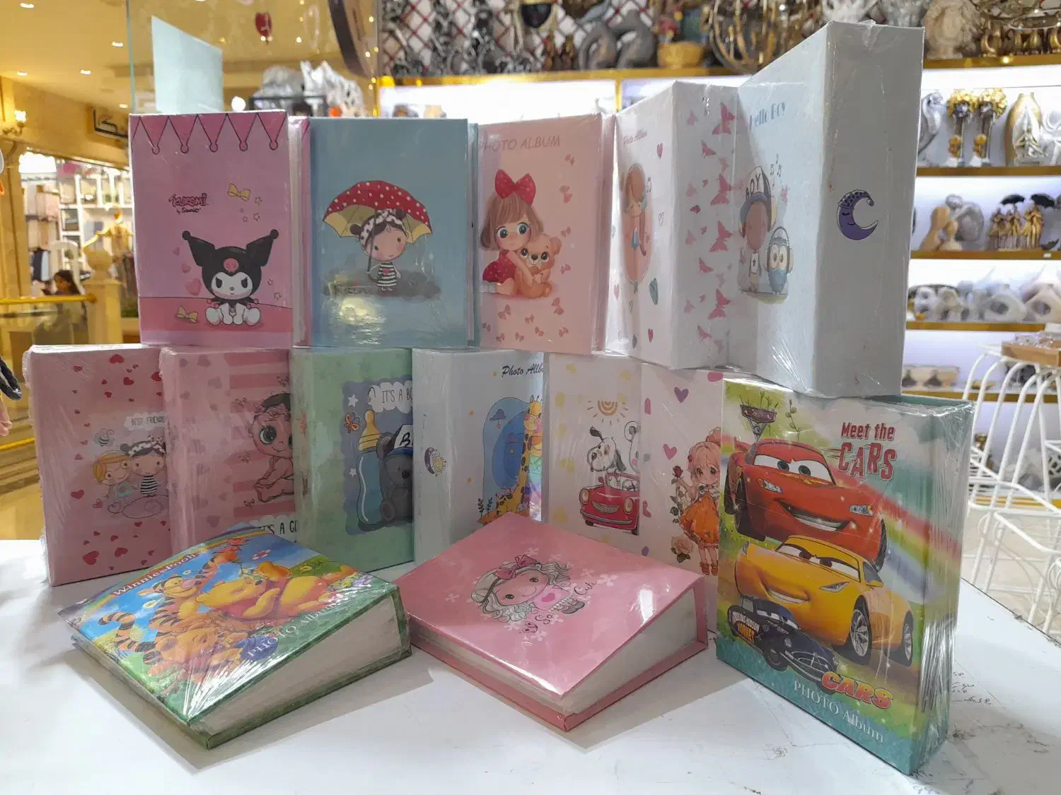 ساعت شنی مجسمه عاشقانه آباژور گلدار گلدان دفرمه گل|گل و گیاه طبیعی|قم, زاویه|دیوار