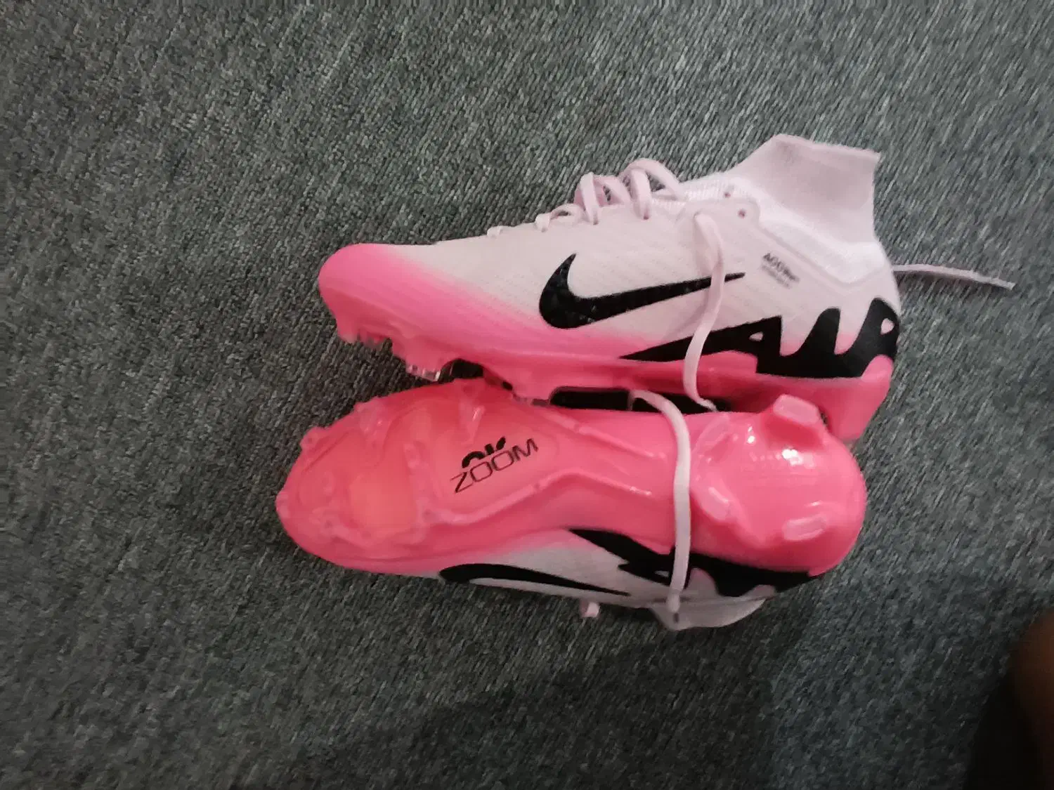 کفش چمن|ورزش‌های توپی|فیروزآباد (فارس), |دیوار