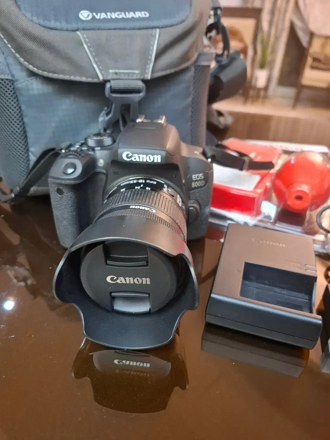 Canon 800D / فقط ۳۰۰۰ شات / همراه کیف و لوازم کامل|دوربین عکاسی و فیلم‌برداری|اصفهان, تیران|دیوار