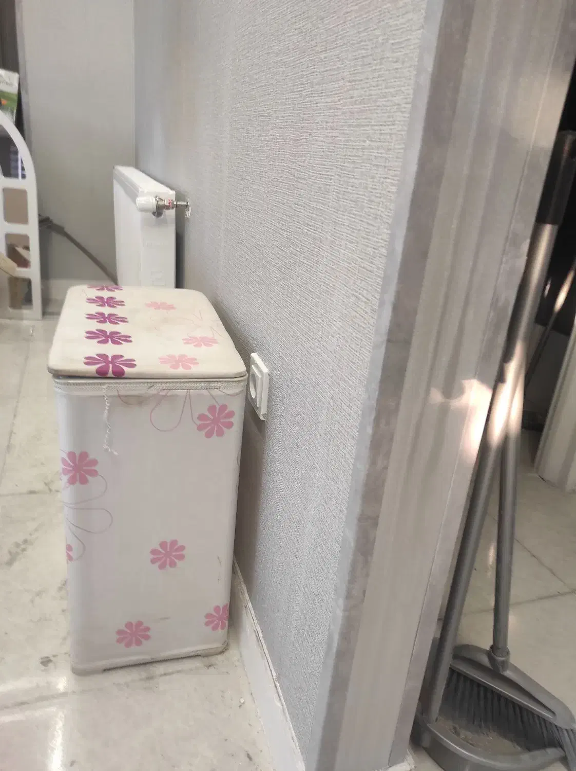 باکس لباس و رخت چرک|بندرخت و رخت‌آویز|کرمانشاه, |دیوار