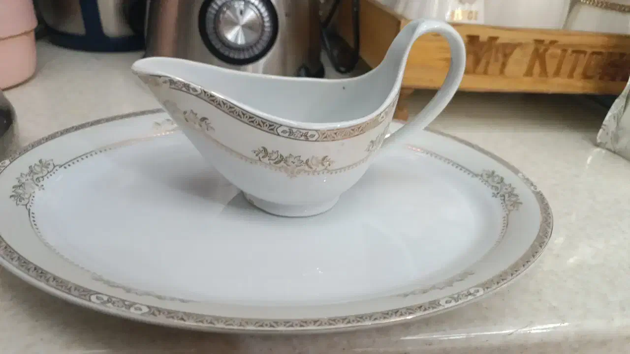 چینی وبلور|ظروف سرو و پذیرایی|رضویه, |دیوار