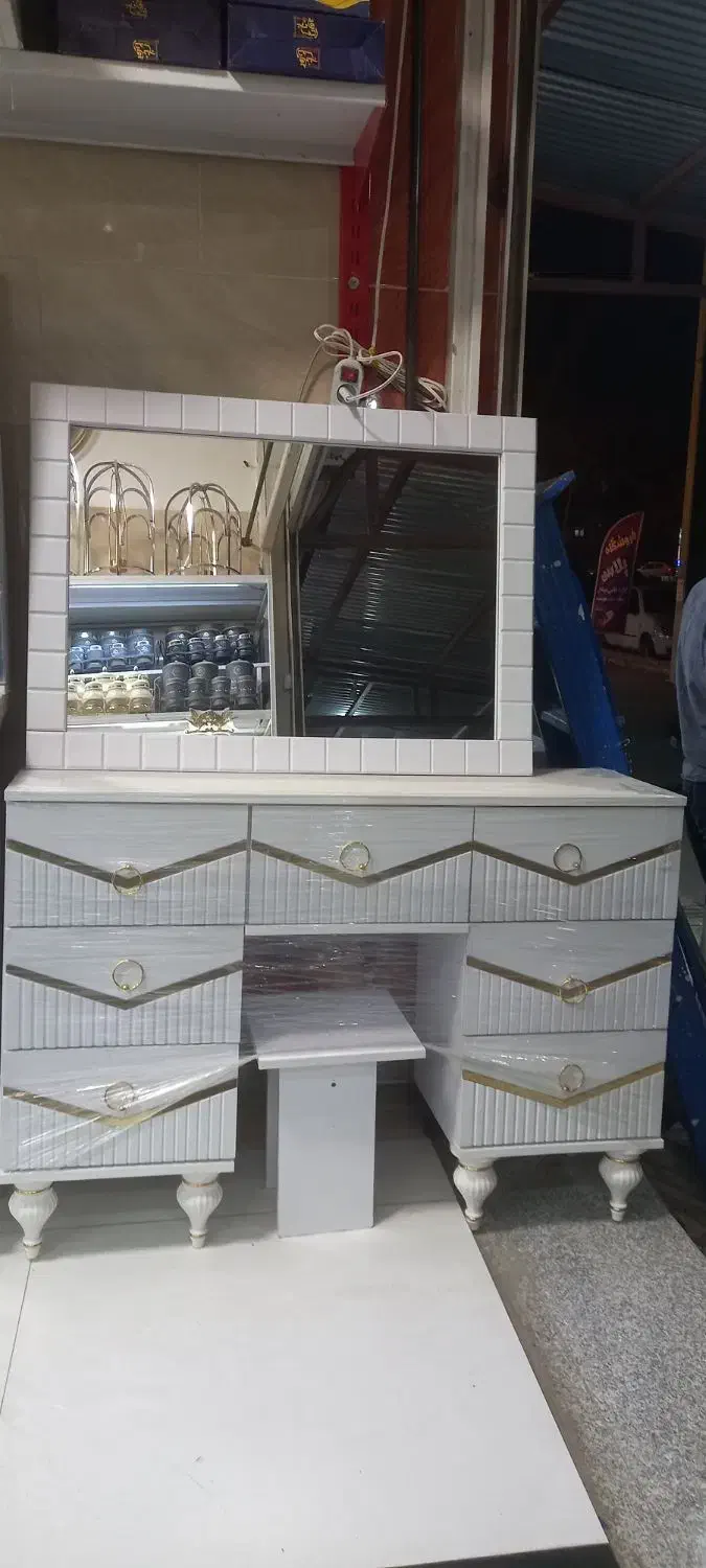 حراج واقعی/میز آرایش ۷ کشو/مدرن/لاکچری|جاکفشی، کمد، دراور|کرمانشاه, |دیوار