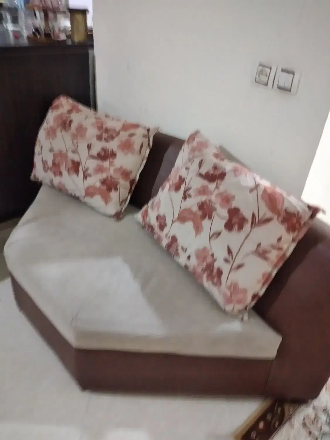 مبل ۵ نفر + ۲ نفره|مبلمان خانگی و میز عسلی|اسلامشهر, شهرک قائمیه|دیوار