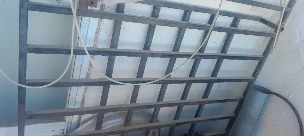 حفاظ پنجره دوعدد|مصالح و تجهیزات ساختمان|خان ببین, |دیوار