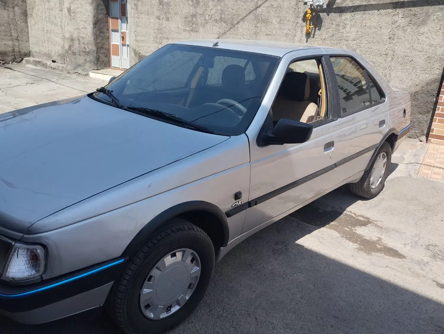 پژو 405 GL - دوگانه سوز CNG، مدل 1395|خودرو سواری و وانت|اصفهان, کوی امیریه|دیوار