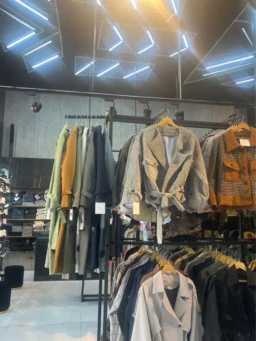 فروشنده خانم نیمه وقت باحقوق عالی نیازمندیم|استخدام بازاریابی و فروش|فردیس, داوری|دیوار