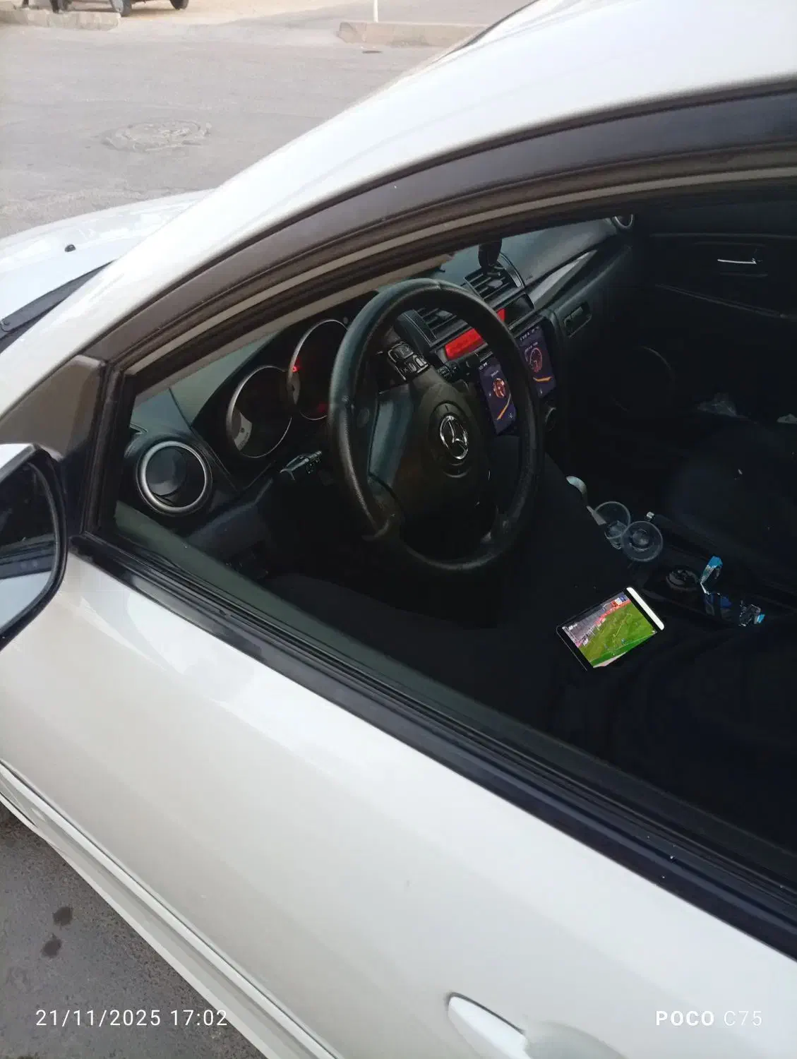 مزدا ۳ تیپ ۳|خودرو سواری و وانت|فولادشهر, B4|دیوار