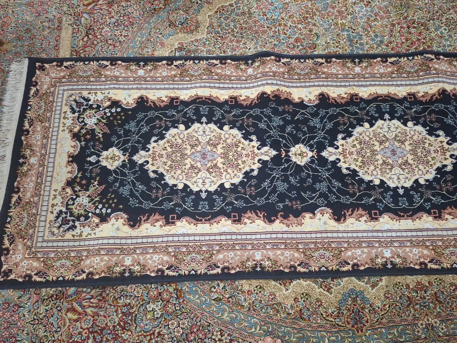 کناره|فرش|خرمآباد, |دیوار