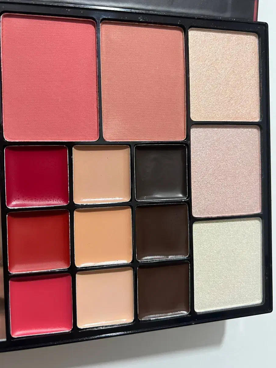 آرایشی|آرایشی، بهداشتی، درمانی|سنندج, |دیوار