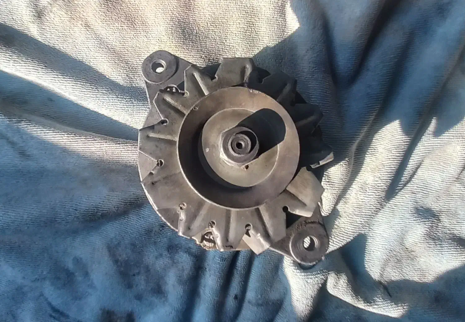 دینام نیسان کاملا سالم و در حد نو بهترین قیمت|قطعات یدکی و لوازم جانبی|ری, ملکآباد|دیوار