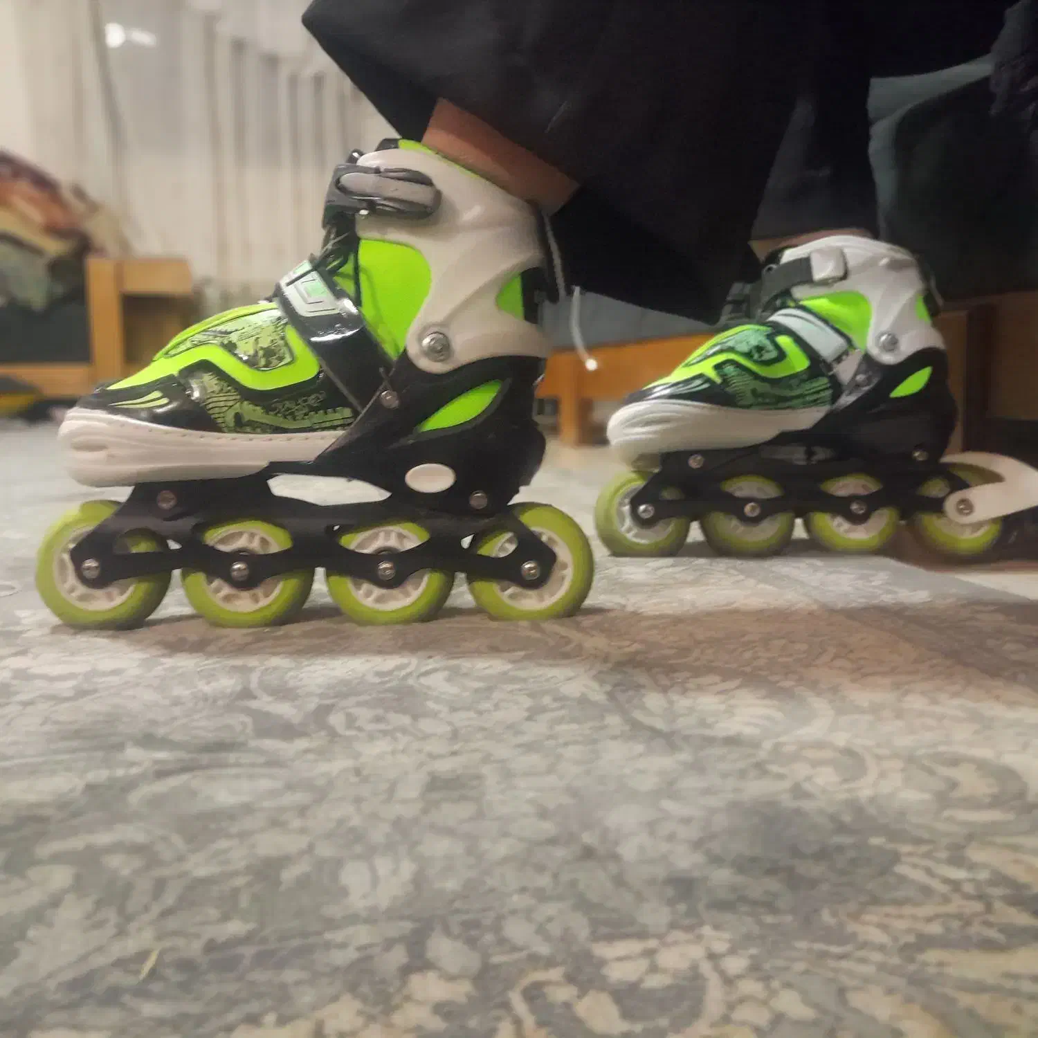 کفش اسکیتی|دوچرخه، اسکیت، اسکوتر|کرج, کمال‌شهر|دیوار