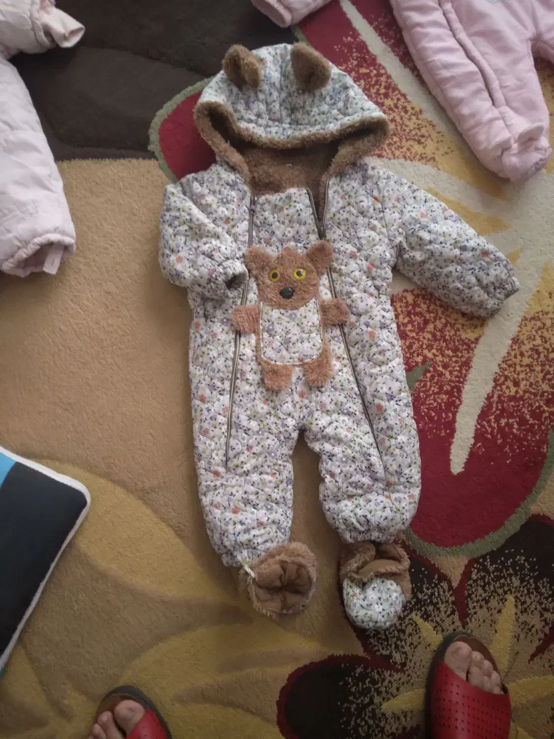 سه عدد سرهمی کودک|کفش و لباس بچه|پیشوا, |دیوار