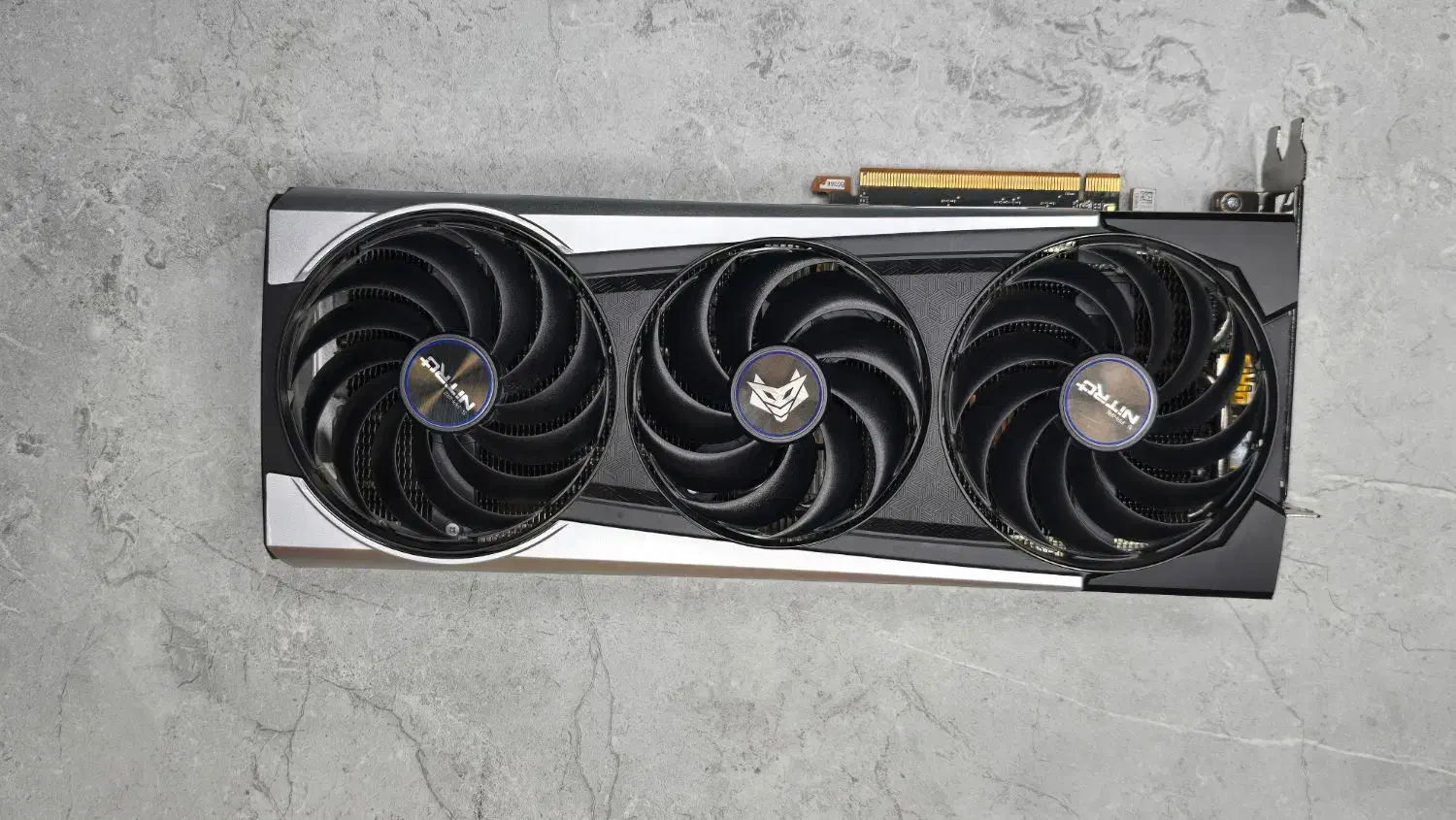 کارت گرافیک RX 6700XT NITRO + SAPPHIRE 12G|قطعات و لوازم جانبی رایانه|فردیس, فردیس|دیوار
