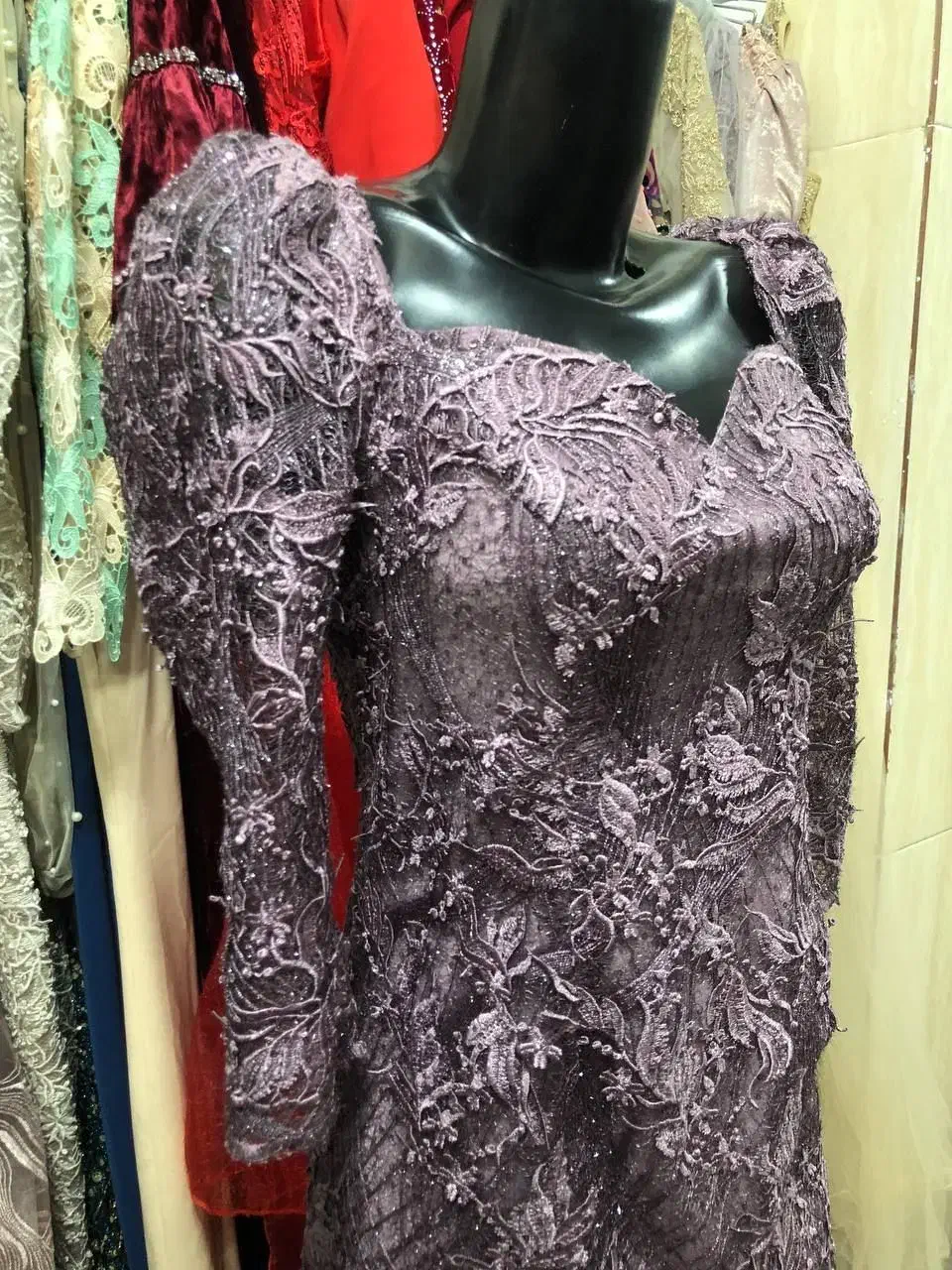 لباس مجلسی زنانه|لباس|تربتحیدریه, پائین ولایت|دیوار