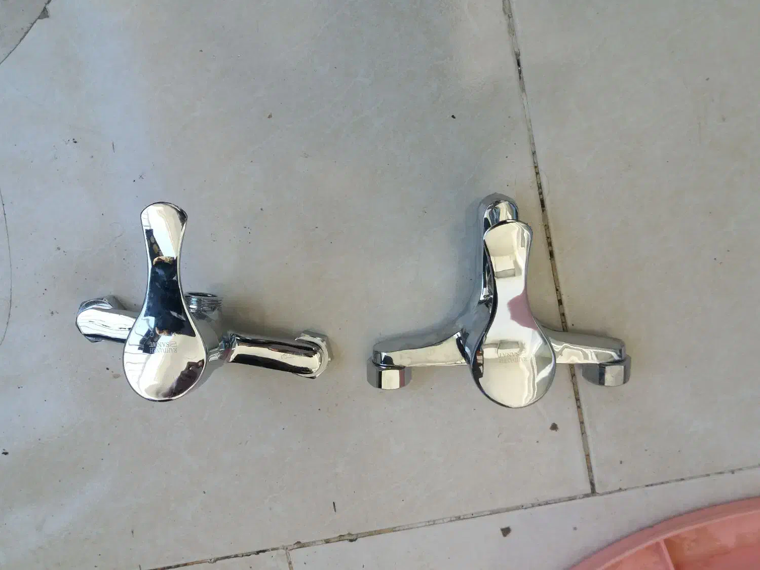 شیر اهرمی حمام و توالت نو|لوازم سرویس بهداشتی|هشتگرد, شهرک گلها|دیوار