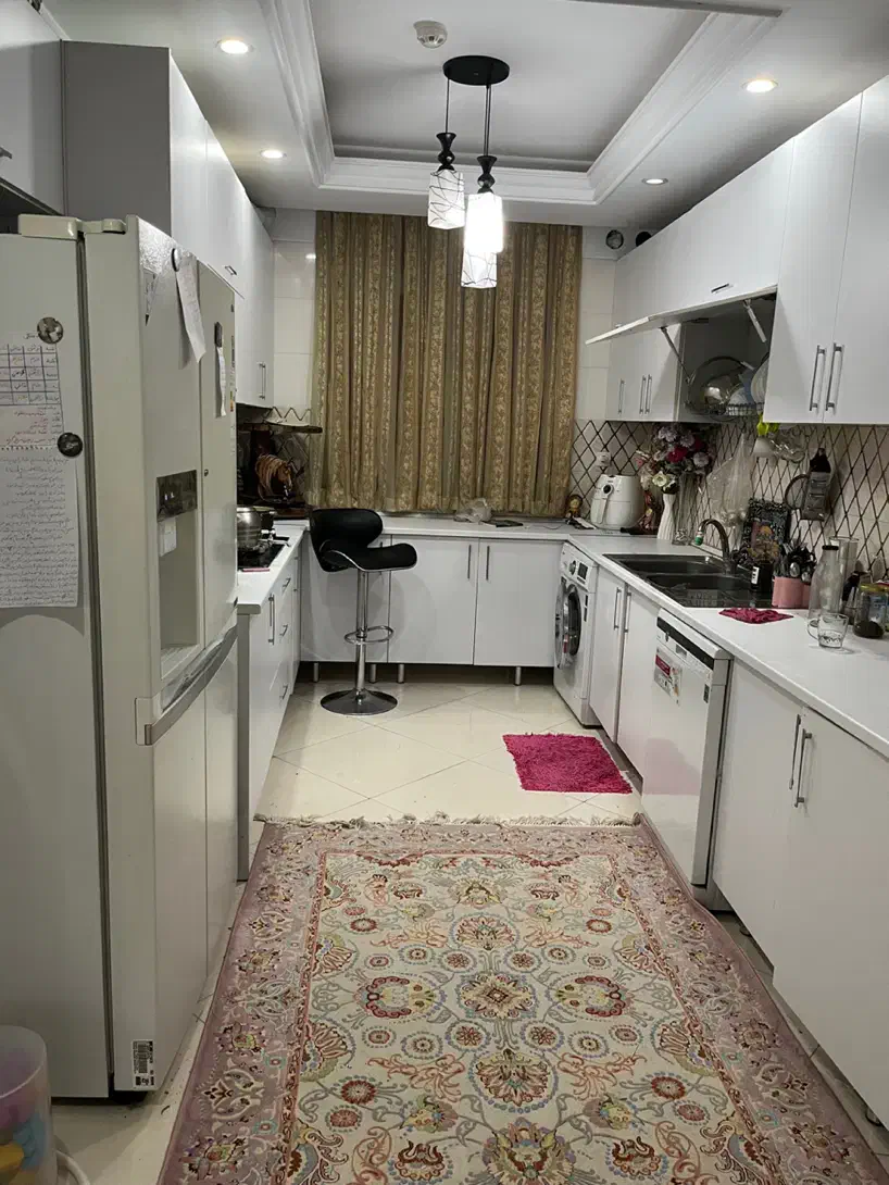 واحد جنوبی فول امکانات پارکینگ اصلی