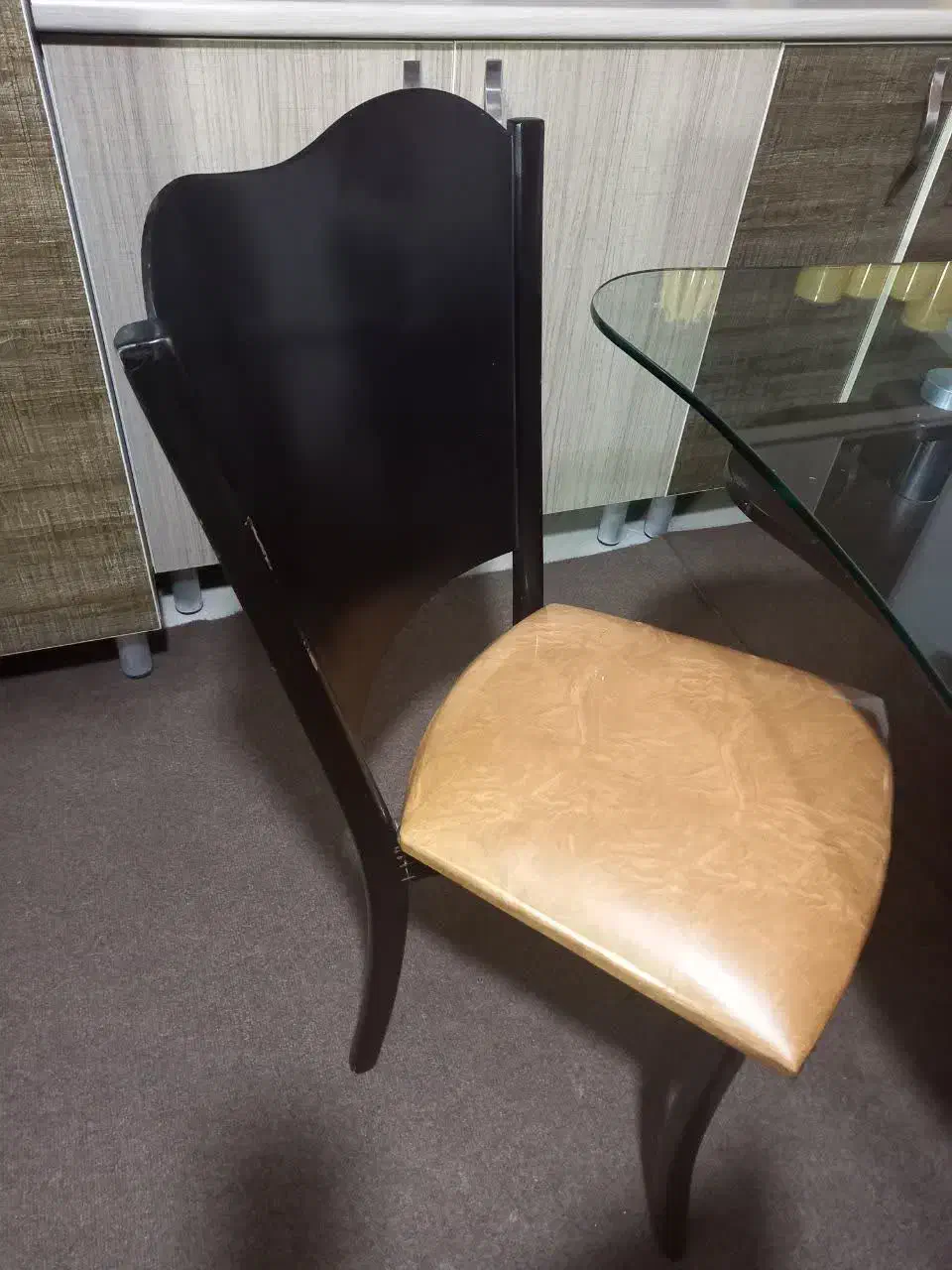 میز ناهار خوری|میز و صندلی غذاخوری|قم, مسجد امام حسن|دیوار