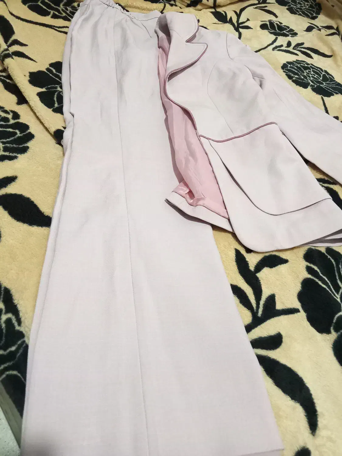 لباس مجلسی|لباس|علی‌آباد کتول, |دیوار