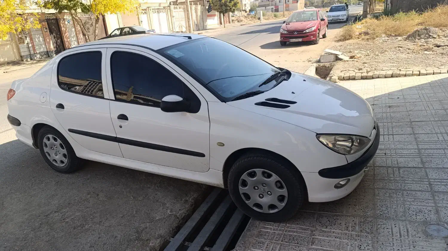 206اس دی وی هشت موتور تیو فایو|خودرو سواری و وانت|بروجرد, |دیوار