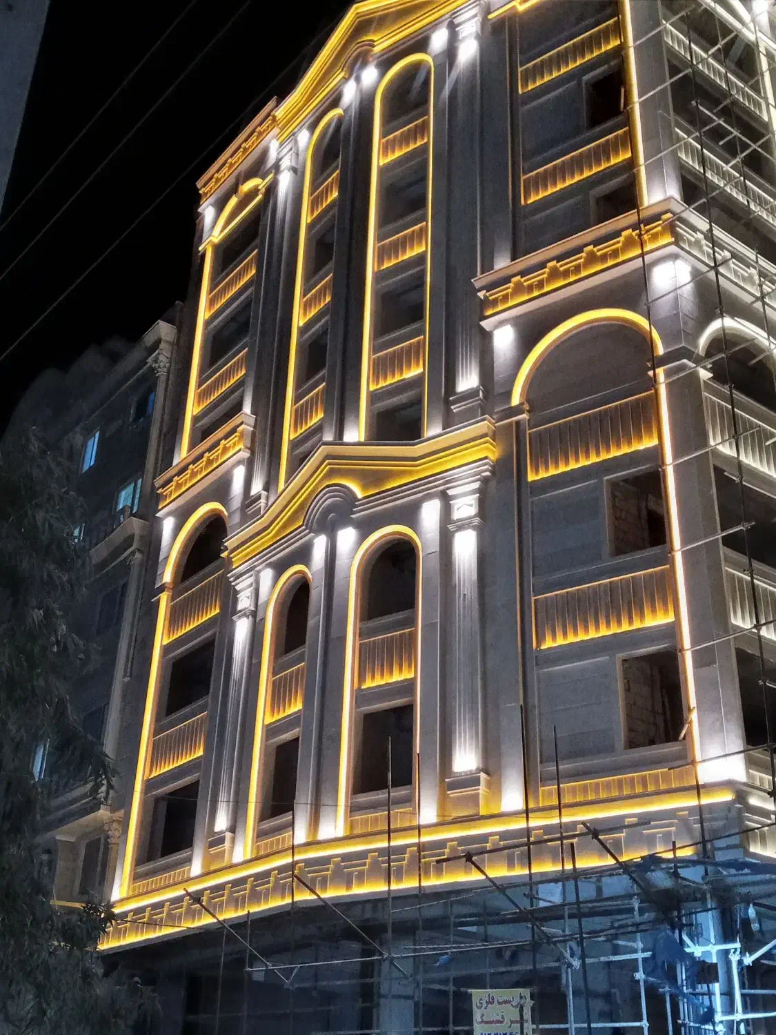 خدمات سیمکشی ساختمانی مسکونی تجاری با اصول مهندسی|خدمات پیشه و مهارت|ماکو, |دیوار