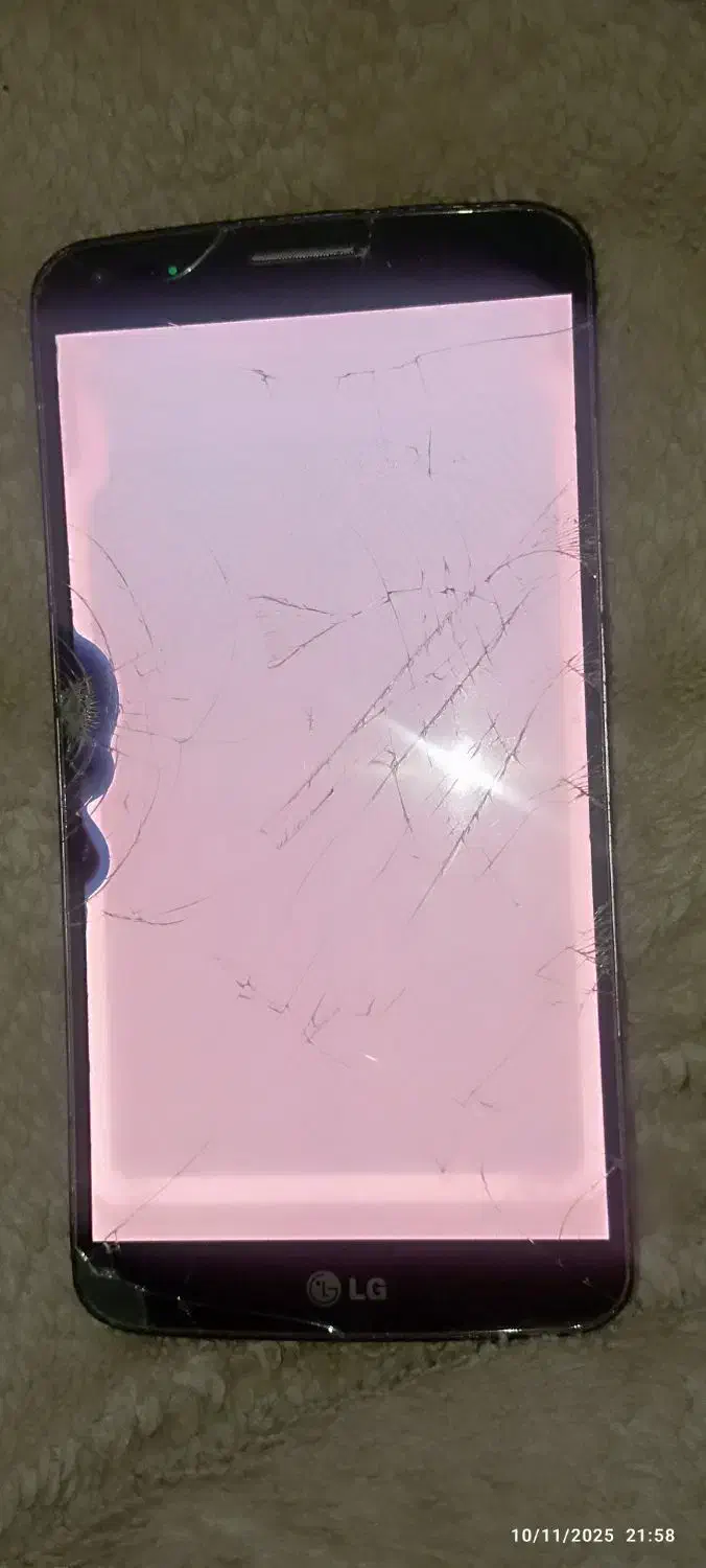 گوشی الجی همین الان.سیم کارت.داخلشه.استفاده میکنم|موبایل|زابل, |دیوار