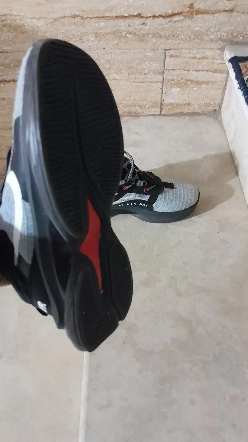 کتونی نایک ویتنامی ۴۱|کیف، کفش، کمربند|سنگر, |دیوار