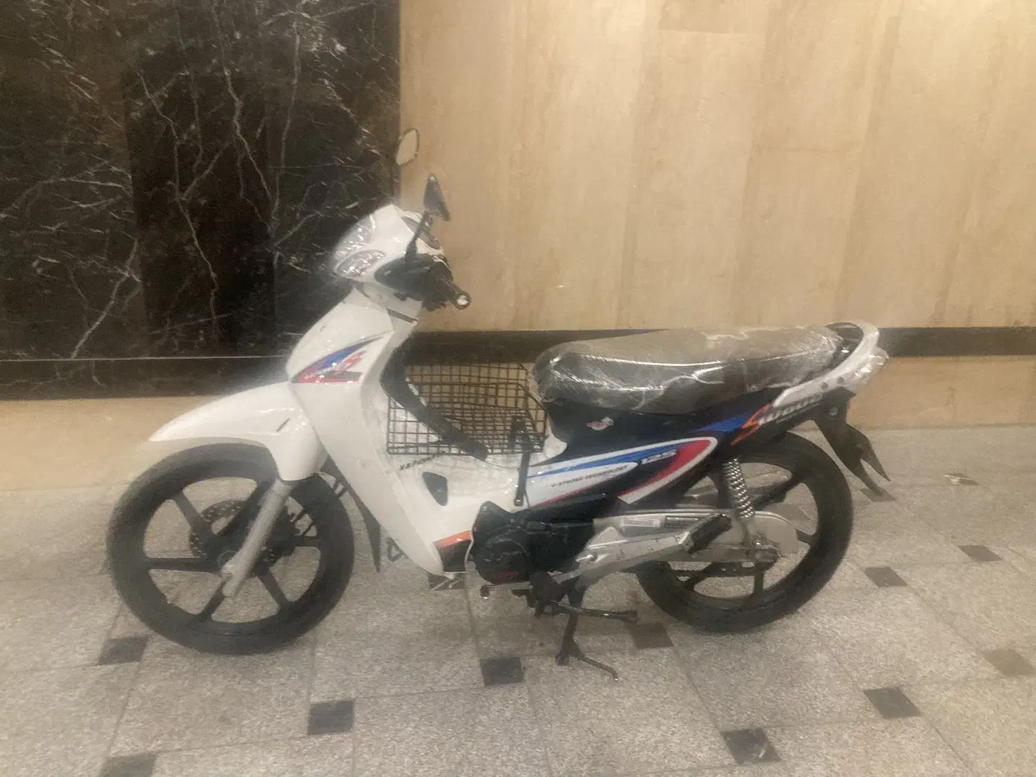 ویو موتور مناسب بانوان کلیک|موتورسیکلت|تهران, شهرک شریعتی|دیوار