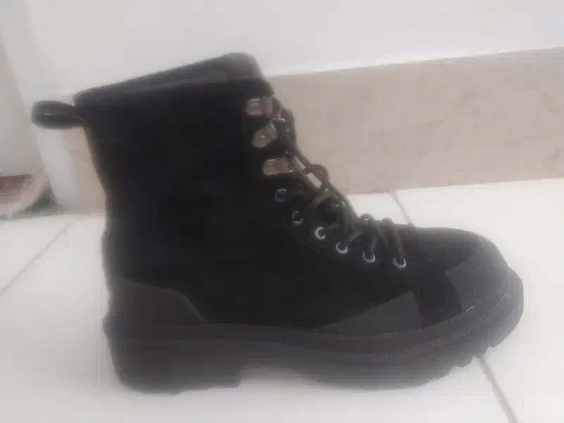 بوت خارجی مشکی|کیف، کفش، کمربند|شاهین‌شهر, فردوسی|دیوار