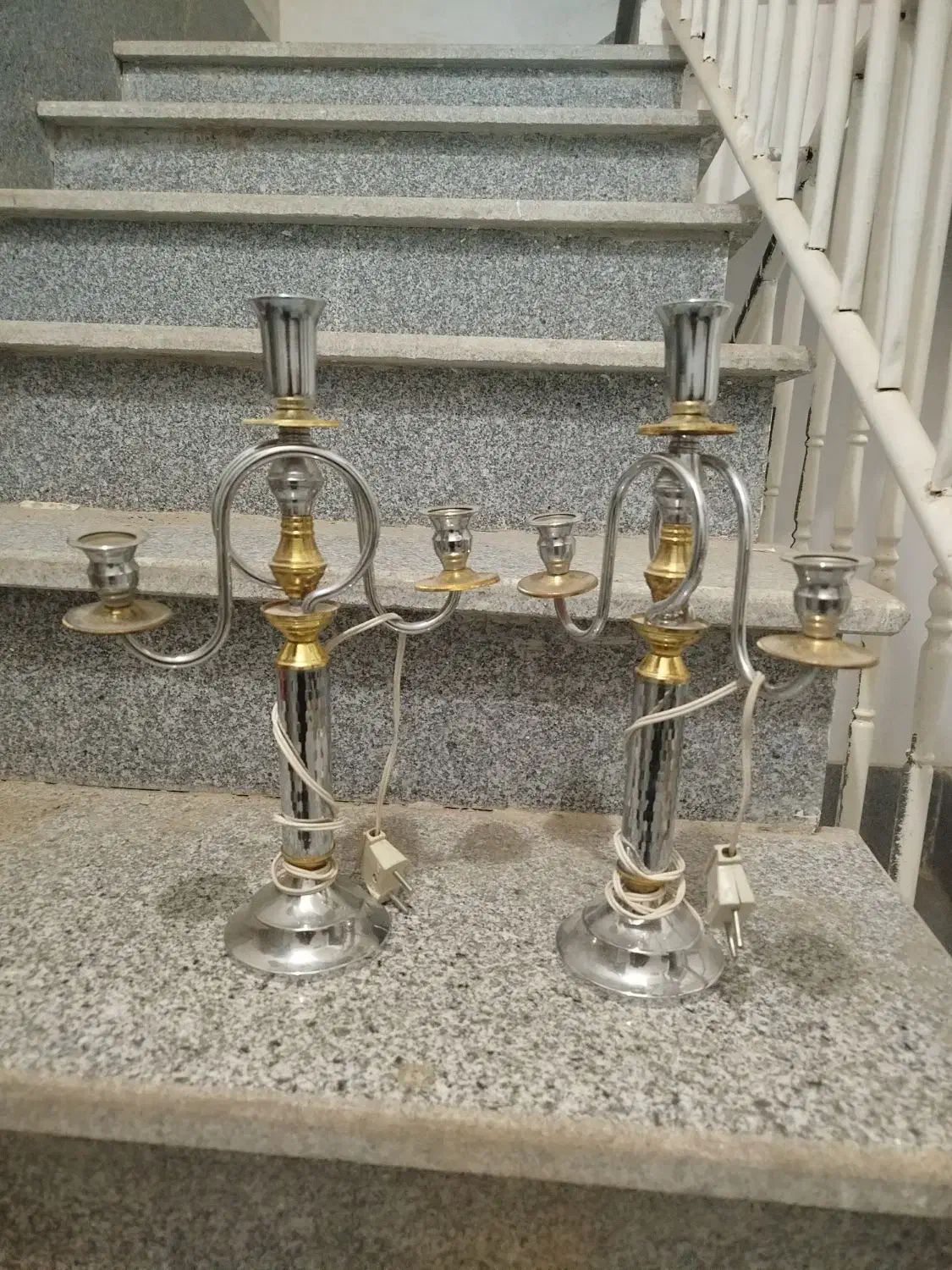 شمعدونی برنجی|کلکسیون اشیاء عتیقه|سبزوار, هویزه|دیوار