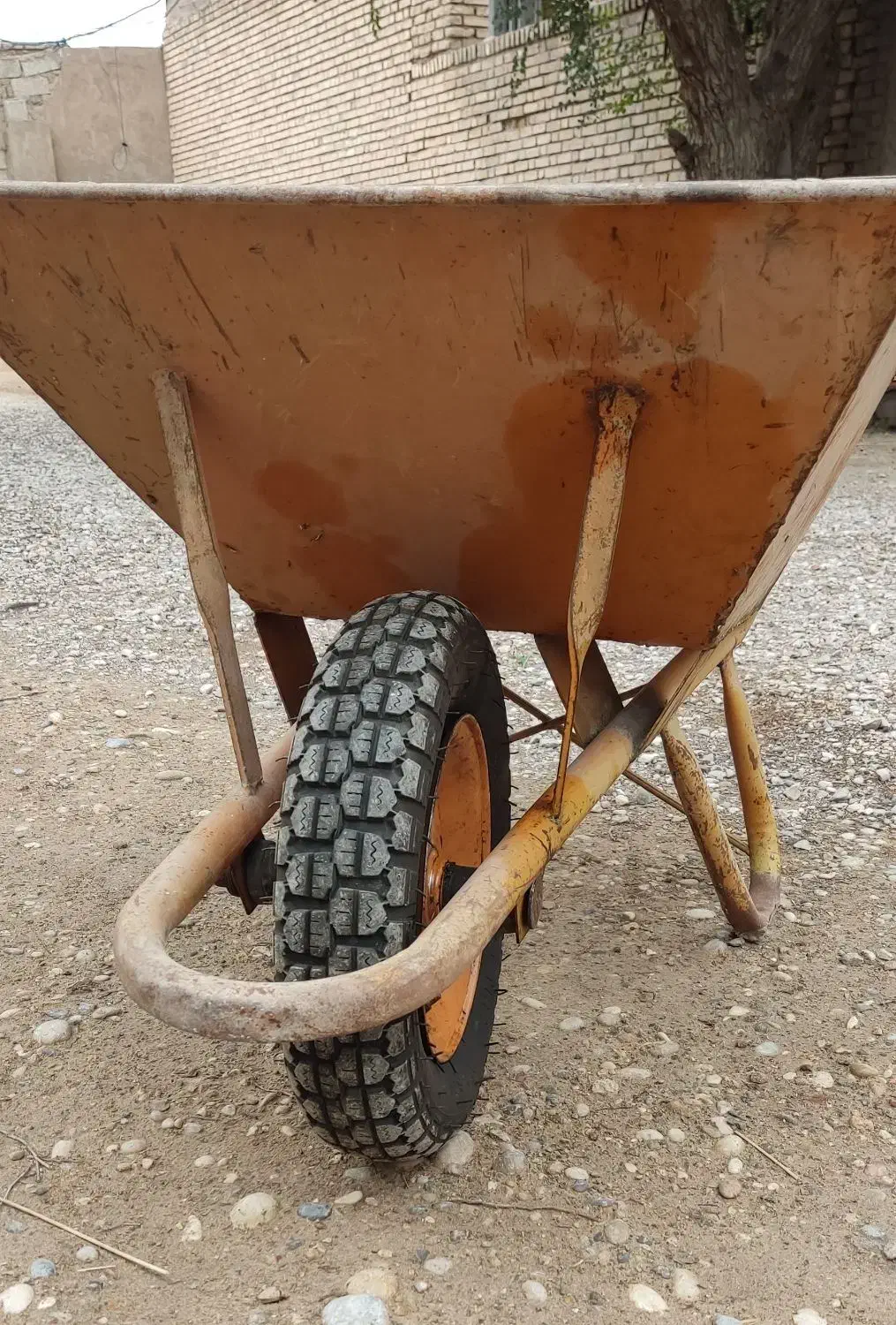 فرغون (گاری)|ابزارآلات|شوشتر, |دیوار