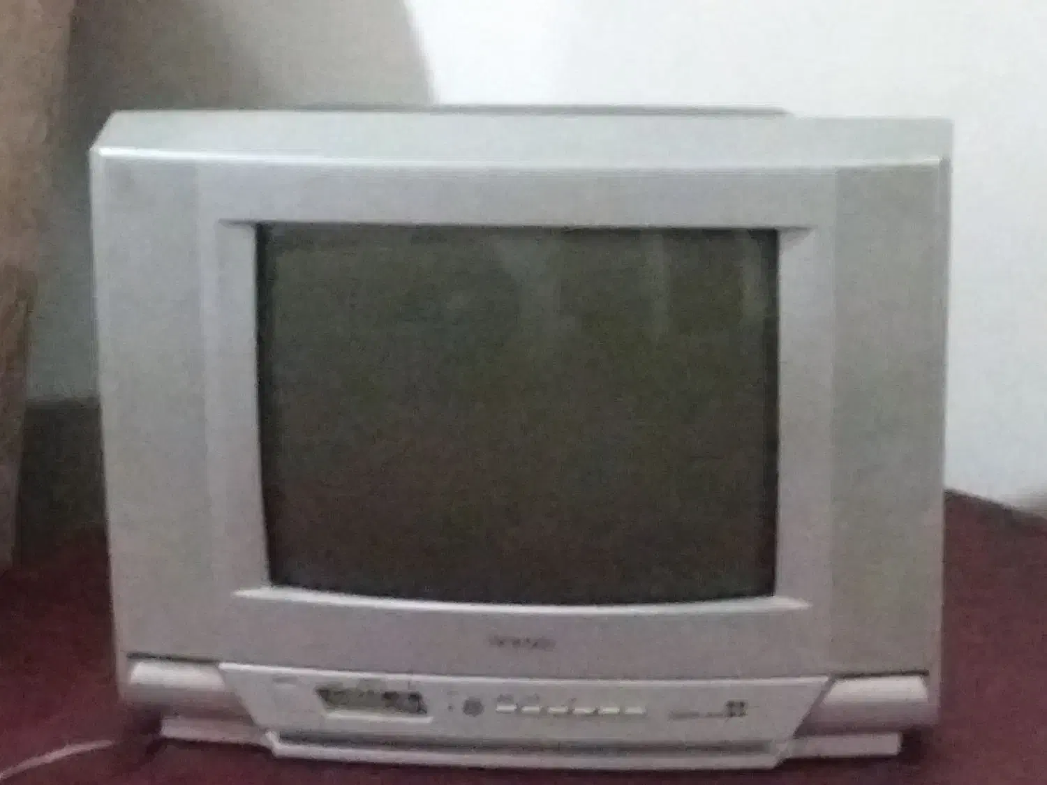 تلویزیون 21اینچ پارس|تلویزیون و پروژکتور|شیروان (خراسان), |دیوار