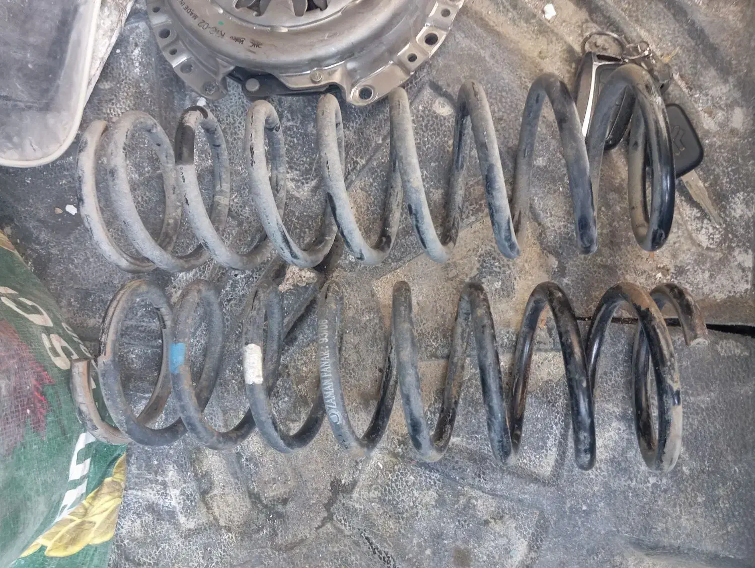 قطعات خودروپریایدلول‌فنری اصلی‌ودیکس‌صفحه‌پراید|قطعات یدکی و لوازم جانبی|گلپایگان, |دیوار