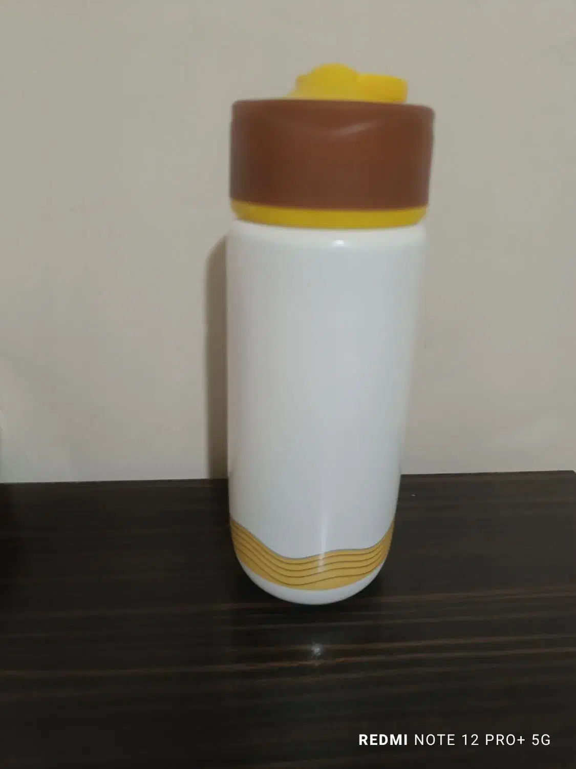 فلاکس|ظروف نگهدارنده، پلاستیکی، یکبارمصرف|پرند, فاز ۶|دیوار