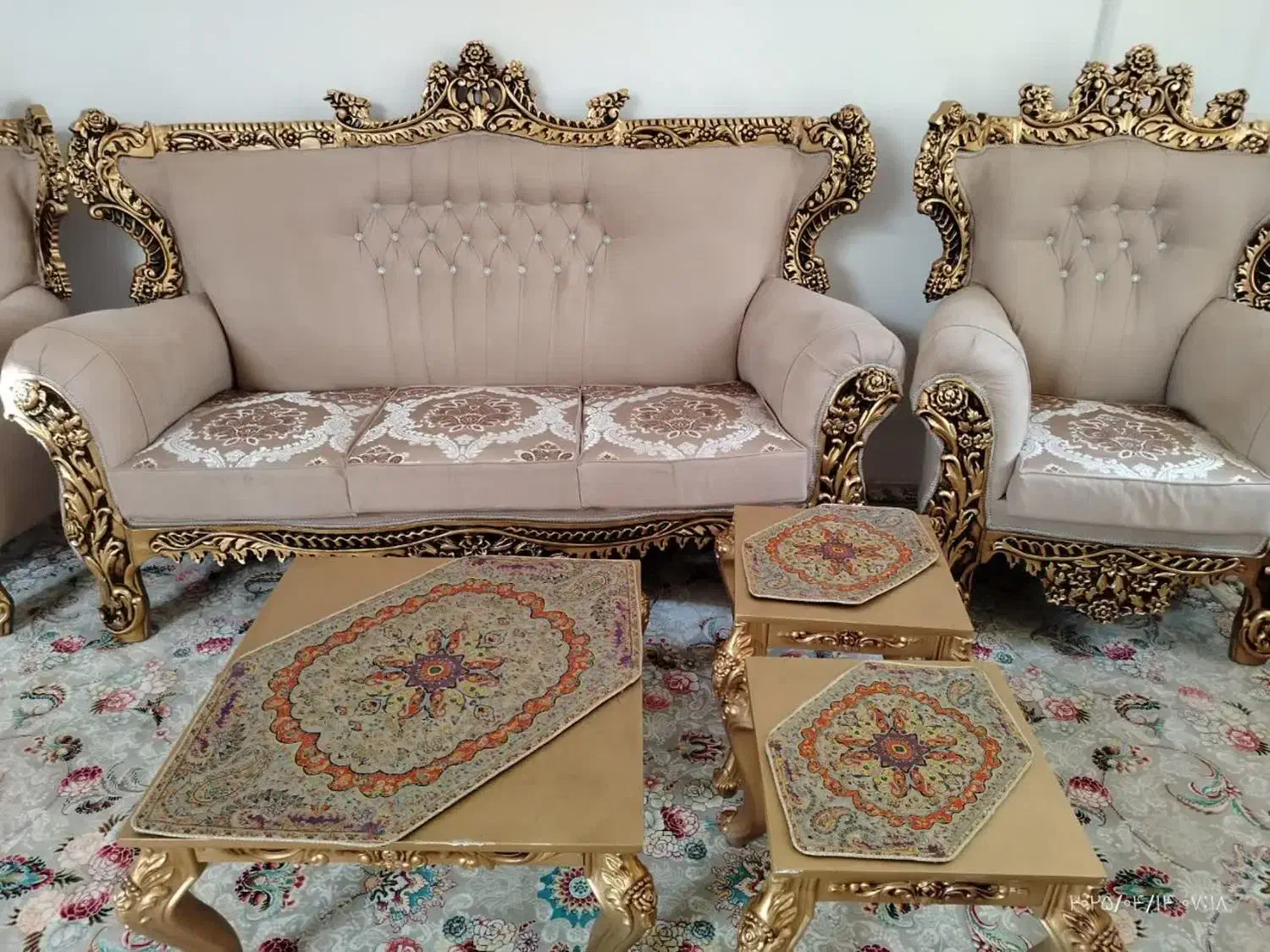 مبلمان|مبلمان خانگی و میز عسلی|کاشمر, |دیوار