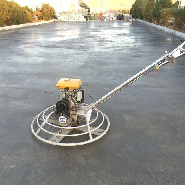 بتن ریزی کف با ماله پروانه|خدمات پیشه و مهارت|کرج, فاز ۵ مهرشهر|دیوار