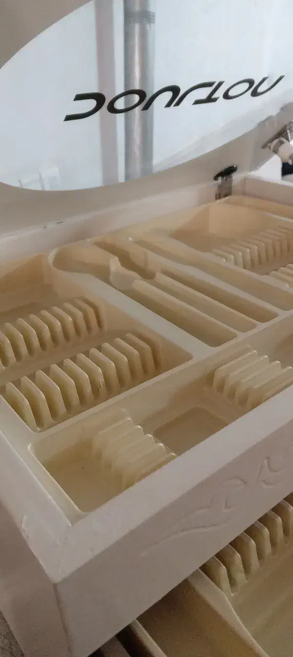 جا قاشقی|آب‌چکان و نظم‌دهنده ظروف|قم, الوندیه و گذر صادق|دیوار