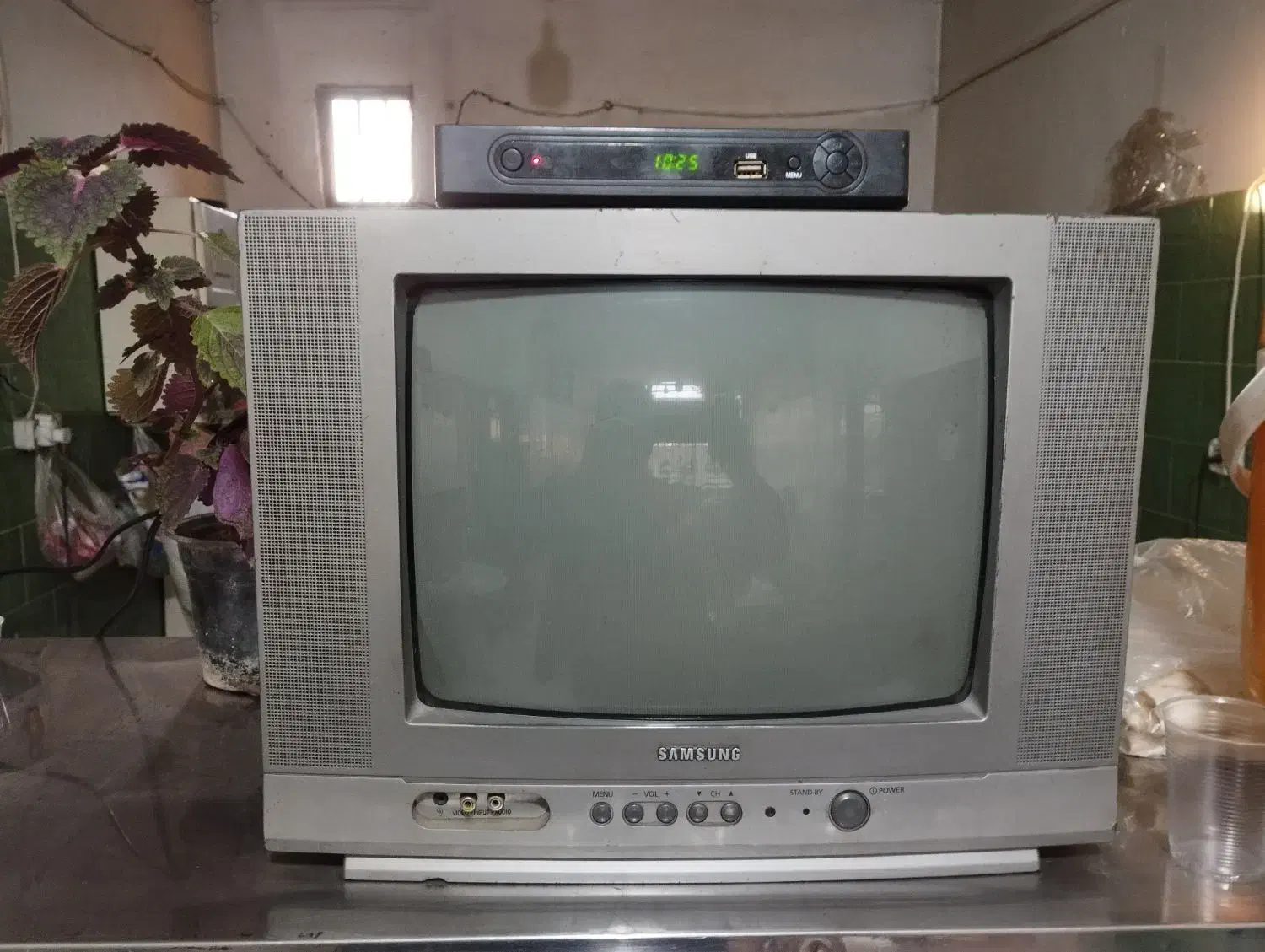 تلویزیون۱۴اینچ ودیجیتال|تلویزیون و پروژکتور|اسدآباد, |دیوار