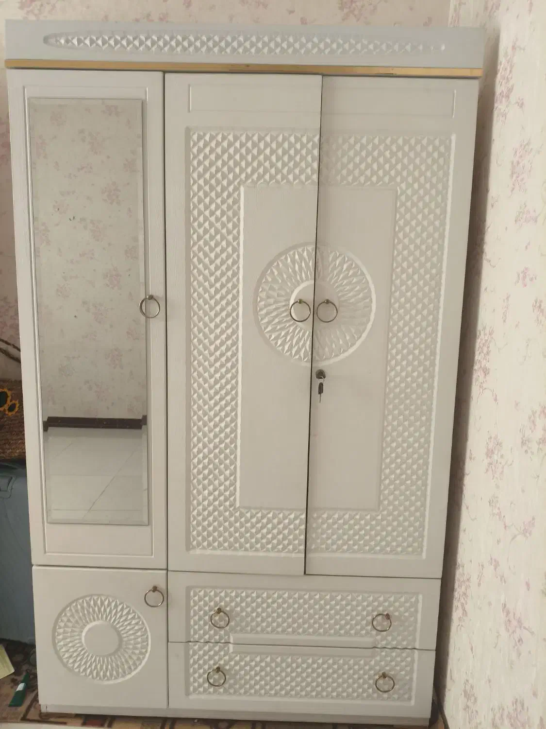 کمد|جاکفشی، کمد، دراور|شیراز, شریف‌آباد|دیوار