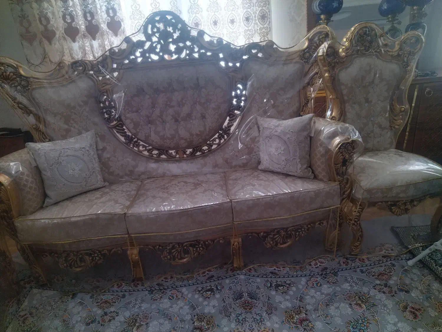 مبل سلطنتی 9نفره|مبلمان خانگی و میز عسلی|محمدیه-قزوین, |دیوار