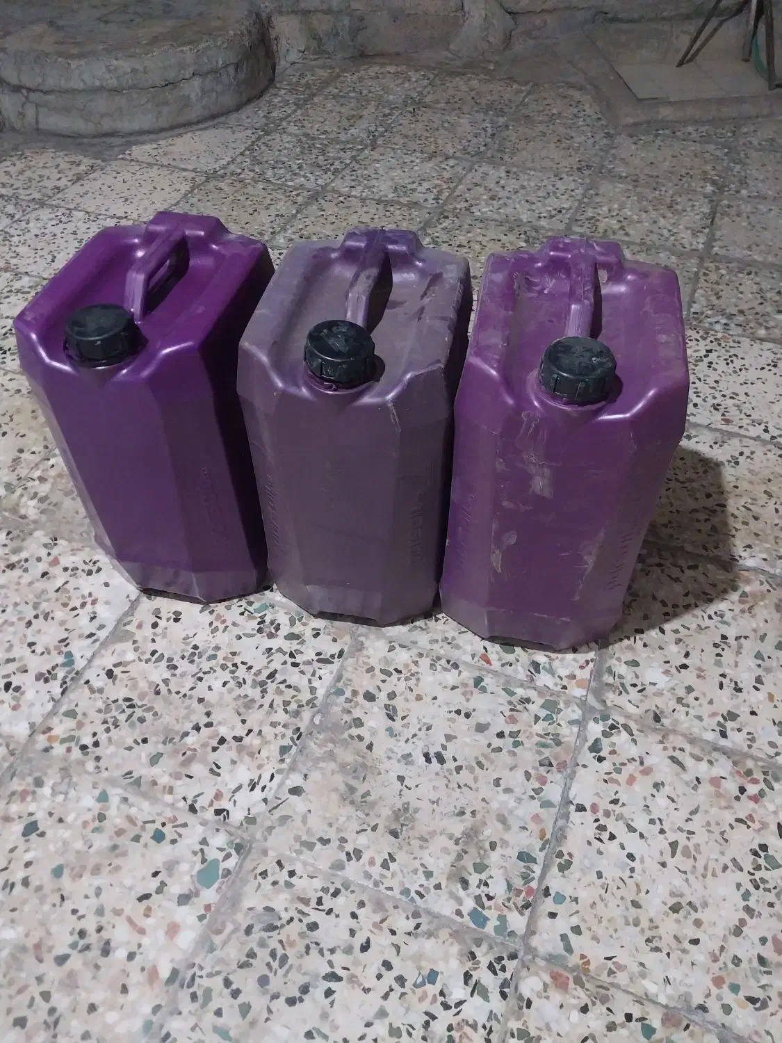 سطل و ۲۰ لیتری|ظروف نگهدارنده، پلاستیکی، یکبارمصرف|یاسوج, |دیوار